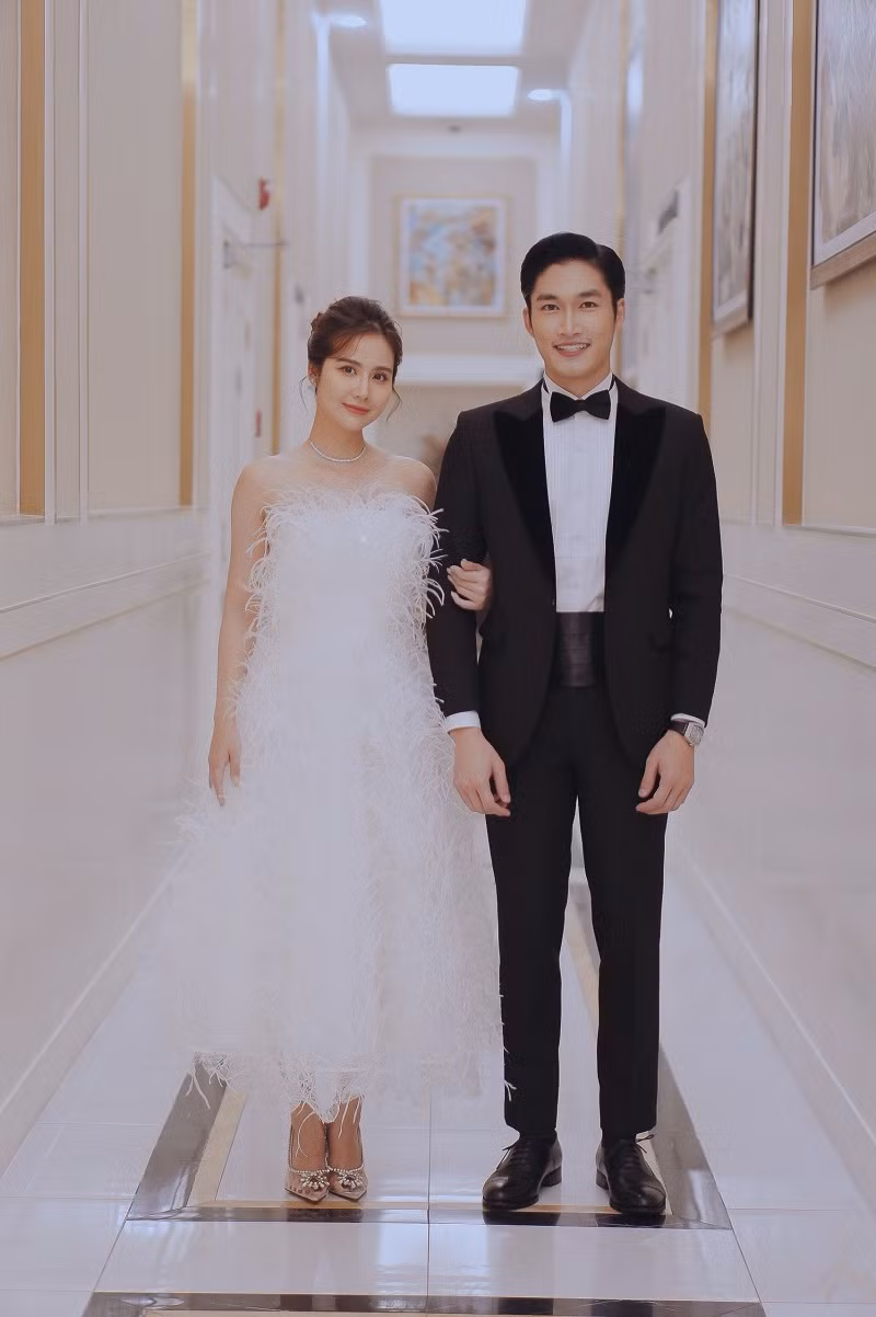 Huyen Lizzie - Dinh Tu tinh tu sanh doi tai Le trao giai Canh dieu-Hinh-2