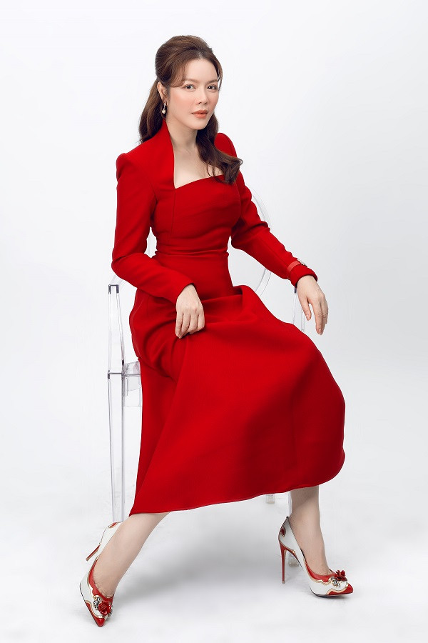 Trong tập 4 Trà chiều cùng “mợ chảnh” Lý Nhã Kỳ, nữ diễn viên hé lộ nhiều góc khuất đằng sau cuộc sống hào nhoáng của mình với ca sĩ Vũ Hà.