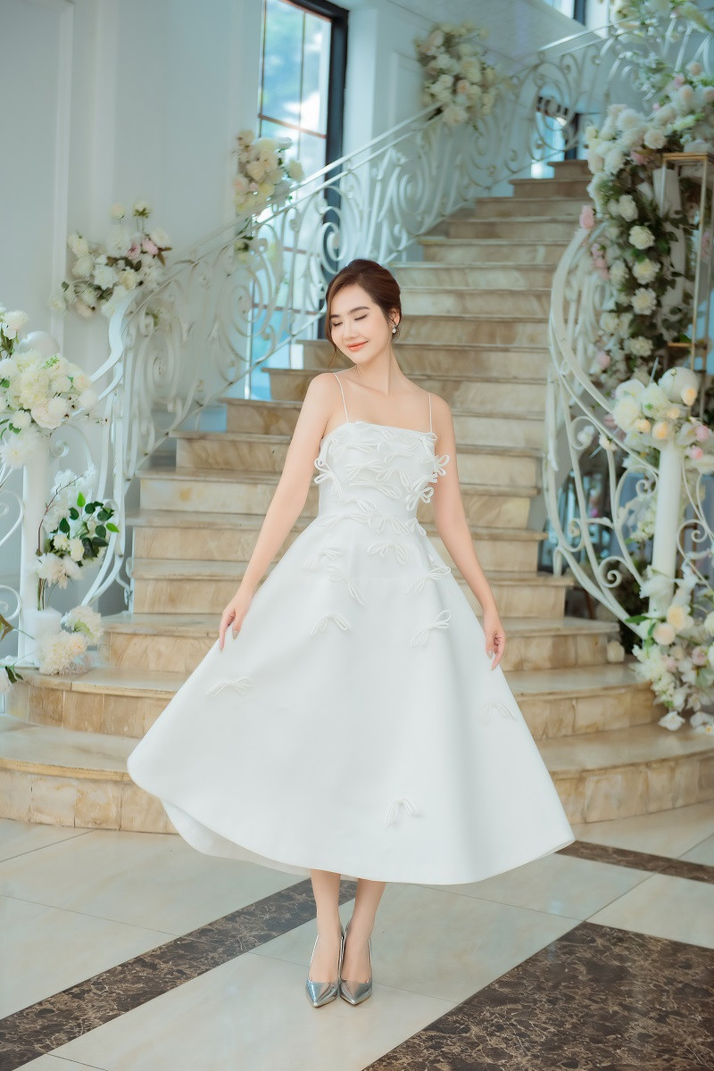 Từ sau khi “Thương ngày nắng về” đóng máy, Phan Minh Huyền vẫn chưa có ngày nào được nghỉ ngơi bởi bận rộn tham dự các sự kiện, lịch quay quảng cáo.