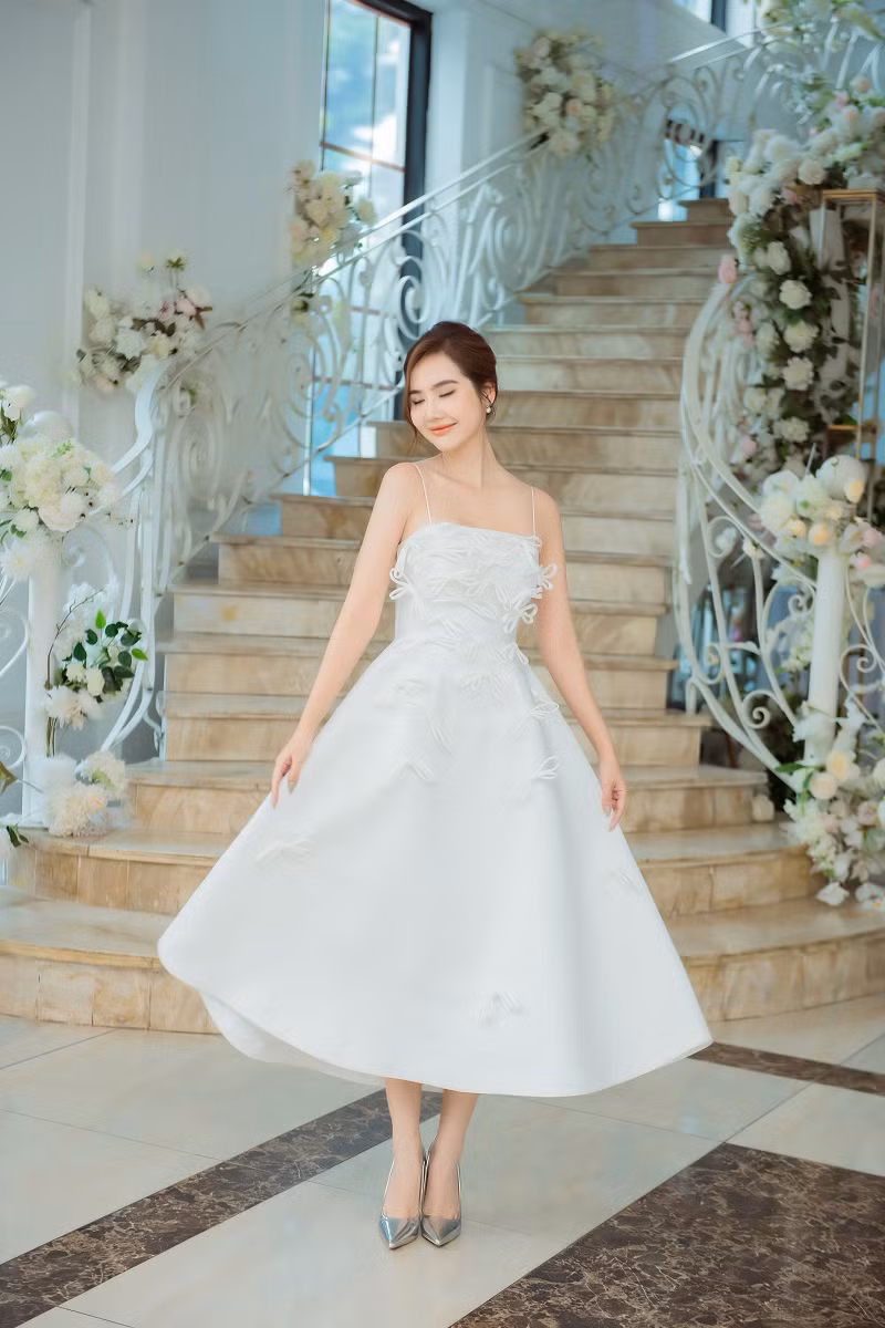 Từ sau khi “Thương ngày nắng về” đóng máy, Phan Minh Huyền vẫn chưa có ngày nào được nghỉ ngơi bởi bận rộn tham dự các sự kiện, lịch quay quảng cáo.