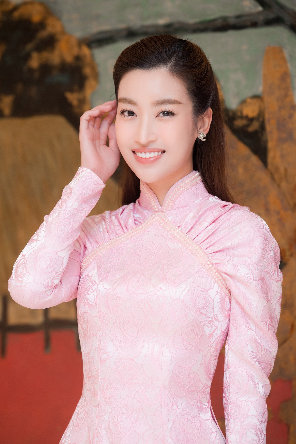 Về chuyện tình cảm, Đỗ Mỹ Linh khá kín tiếng. Cô chưa từng công khai bạn trai cũng như tránh xa mọi thị phi. Ảnh: FBNV