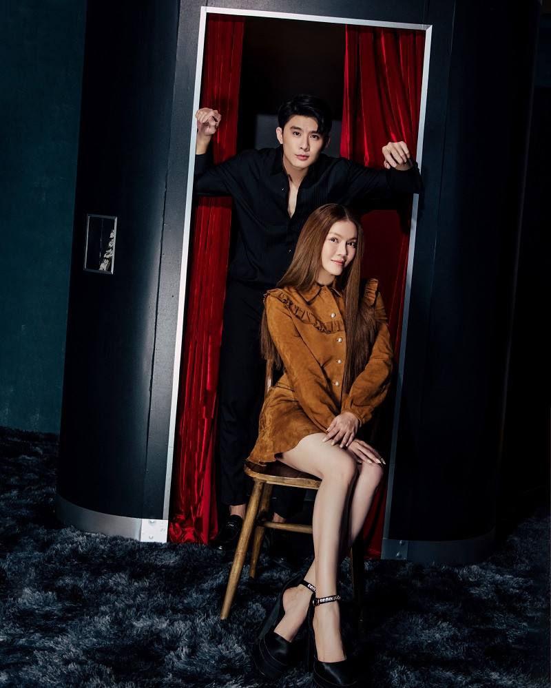 Diễn viên Lý Nhã Kỳ là một trong những sao Việt đóng cặp với nhiều trai đẹp nhất. Các mỹ nam xịn xò, vạn người mê đều "qua tay" cô như: Song Luân, Liên Bỉnh Phát, Han Jae Suk, Hồ Quang Hiếu, Bình Minh, Lucas Castellani, Dome Pakorn...