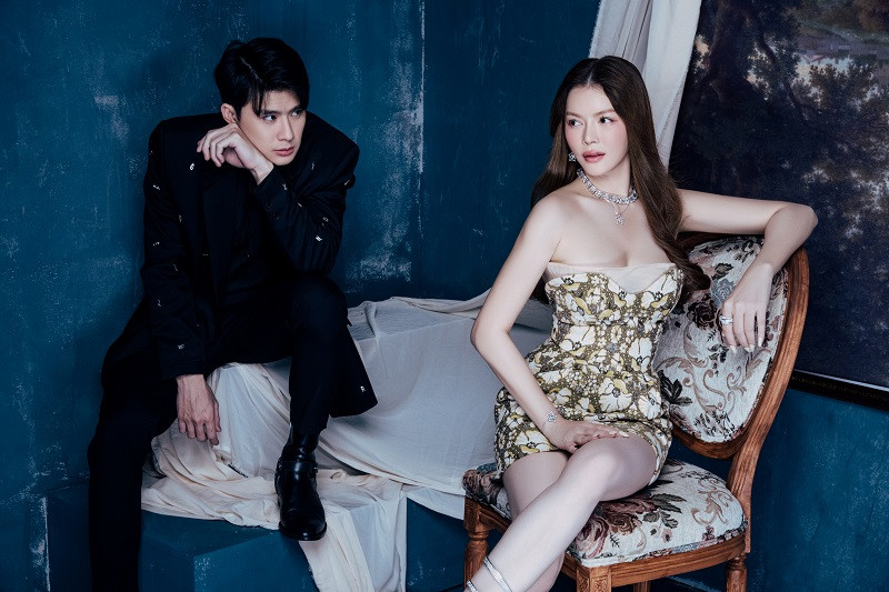 Lợi thế của Lý Nhã Kỳ là gương mặt và ánh mắt cuốn hút.