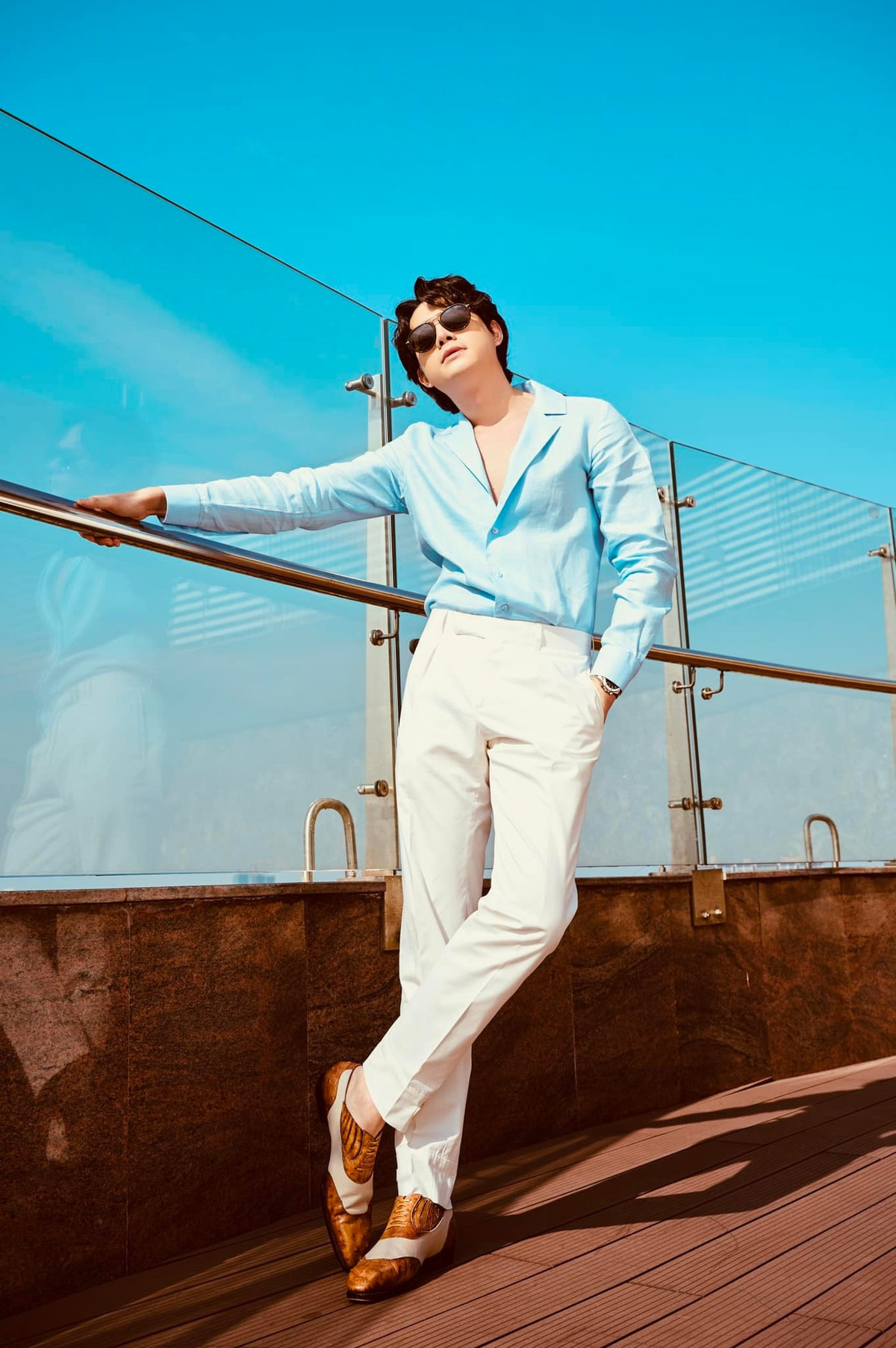 Nam diễn viên "Sống chung với mẹ chồng" cũng tiết lộ, trong năm mới 2022 anh sẽ thử sức với vai trò nhà sản xuất phim ảnh, dự án nghệ thuật. Ngoài ra, Anh Dũng cũng đang lựa chọn kịch bản phim phù hợp để mang tới cho khán giả những vai diễn thú vị trong tương lai gần.