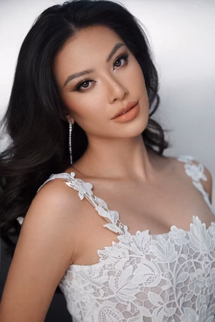 Kim Duyen nhan loi vu no 43 tin chi, phu nhan bi buoc thoi hoc