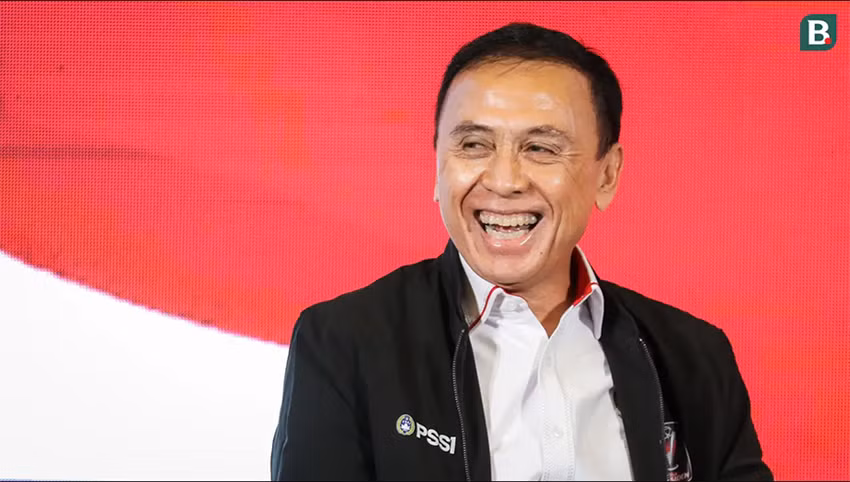 Cu dan mang ung ho bong da Indonesia roi AFF, chu tich PSSI cam on-Hinh-2