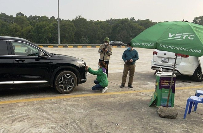 Bi to dan chong 40.000 the dinh danh thu phi khong dung, chu the Etag noi khong lam viec nay