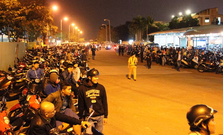  Lực lượng cảnh sát cơ động, giao thông, 113...và nhiều lực lượng an ninh khác được tăng cường đến sân bay để giữ trật tự. 