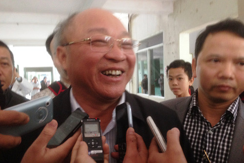 Vien YHCT Quan doi tham gia dieu tri ong Nguyen Ba Thanh