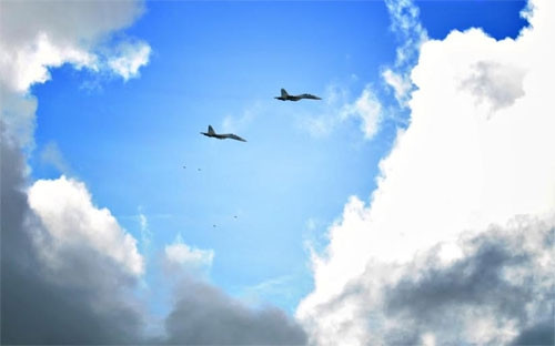 Chien dau co Su-30MK2 nem bom trong dien tap o QK9