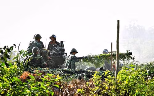 Chien dau co Su-30MK2 nem bom trong dien tap o QK9-Hinh-4