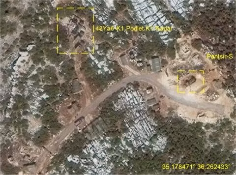 Theo hình ảnh được công bố, có ít nhất 2 hệ thống radar 48Ya6-K1 Podlet K1 được nhìn thấy trong trạng thái trực chiến tại Hmeymim. Mặc dù vậy, Nga không tiết lộ thông tin nào về sự có mặt của khí tài tối tân này.