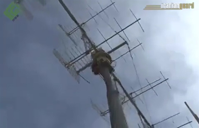 Nếu so sánh, cuộc oanh kích của Israel nhằm vào lò phản ứng hạt nhân Osiraq của Iraq năm 1981 và một cuộc tấn công ở Syria năm 2007 là các chiến dịch đơn giản hơn nhiều, chỉ đòi hỏi Tel Aviv tấn công một mục tiêu đơn lẻ trên mặt đất.