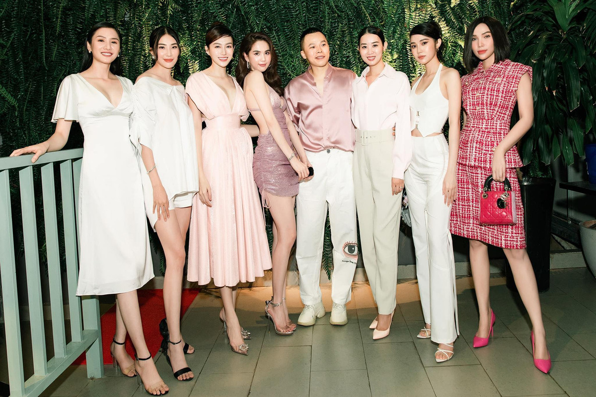 Vũ Khắc Tiệp cùng dàn người đẹp Vbiz.