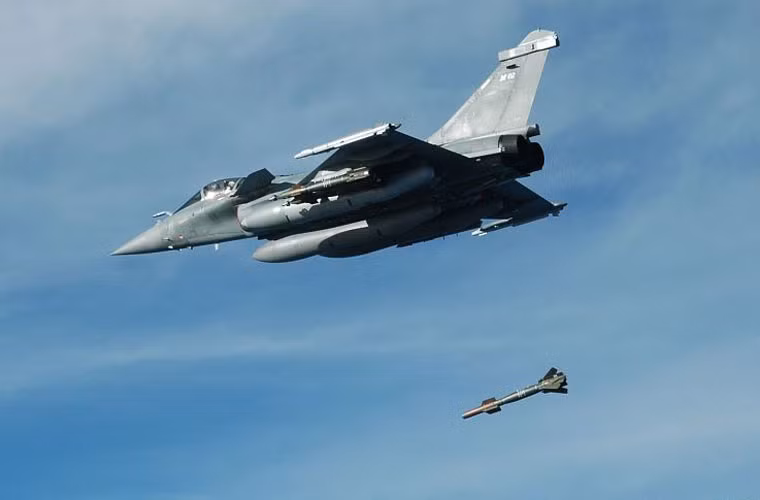 Diem danh chien dau co Phap vua oanh tac phien quan IS