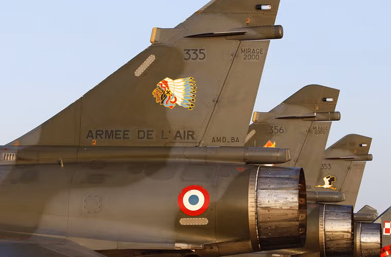 Đi vào phục vụ từ năm 1988, hiện Không quân Pháp có trong biên chế khoảng 75 chiếc máy bay ném bom Mirage 2000N.