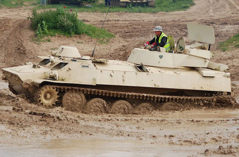 SNAR-10 có khả năng phát hiện mục tiêu di động trên mặt đất ở cự ly 17km; khẩu đội pháo khi khai hỏa là từ 4-10km; mục tiêu mặt biển là 30km và các loại pháo từ tàu chiến là 14-23km. Tầm trinh sát tối đa đạt 40-50km.