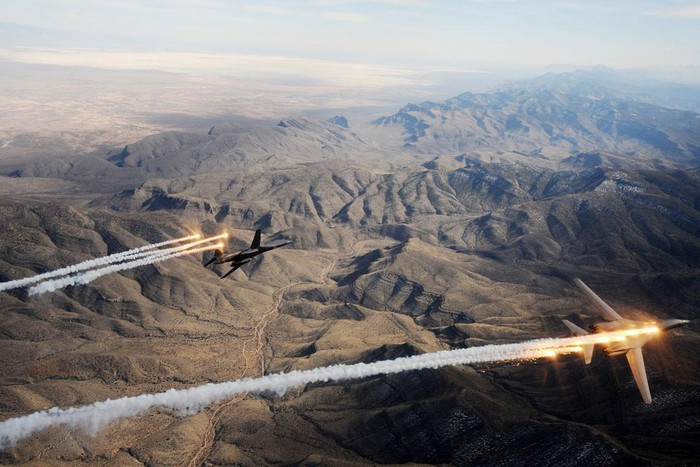 Hiện tại quân đội Mỹ vẫn tiếp tục duy trì sự hoạt động của đội ngũ máy bay B-1B gồm 67 chiếc. Chúng đang đóng vai trò là lực lượng máy bay ném bom chiến lược và là lực lượng răn đe hạt nhân của Mỹ.