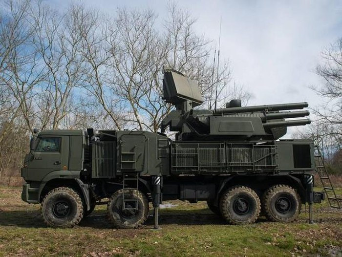 “Hậu quả từ cuộc không kích của Israel là trung đoàn 51 của Lực lượng Phòng không Syria đã bị tiêu diệt, bao gồm cả các hệ thống phòng thủ tầm ngắn Pantsir-S1 mới được mua gần đây”.