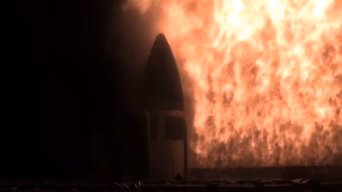 Giới chuyên gia cho rằng vụ thử này của Mỹ là thông điệp răn đe được gửi đến Trung Quốc, Triều Tiên cũng như nhằm trấn an các đồng minh trong khu vực.