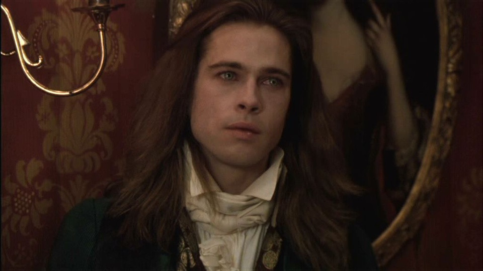 Tuy nhiên, từ những năm 1980, 1990, bên cạnh những ma ca rồng chuyên hút máu, nhiều nhà văn đã chuyển ma cà rồng sang hình ảnh quyến rũ, gợi cảm, có đời sống nội tâm phong phú, thậm chí là tốt bụng.