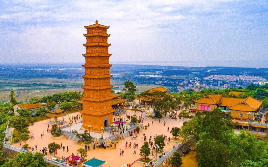 Thái hậu chỉ lo cho quyền lợi của dòng họ và củng cố quyền lực khiến triều chính bất ổn, xã tắc loạn lạc, các thế lực nổi lến khắp nơi, khiến triều đình nhà Lý ngày càng phải dựa vào thế lực họ Trần để củng cố địa vị.