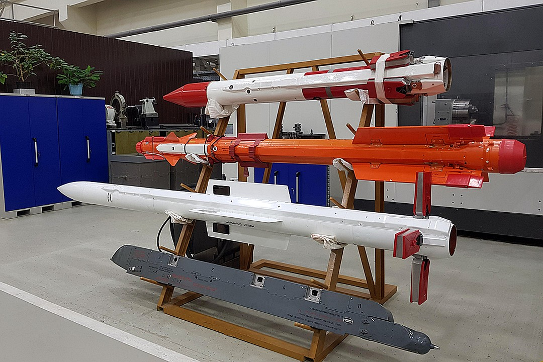 Mặc dù cách bố trí này cuối cùng đã không xuất hiện trên phiên bản K-77M/ Product 180, nhưng K-77M/ Product 180 vẫn phản ánh sự chú trọng của người Nga trong việc tăng cường khả năng cơ động của tên lửa.