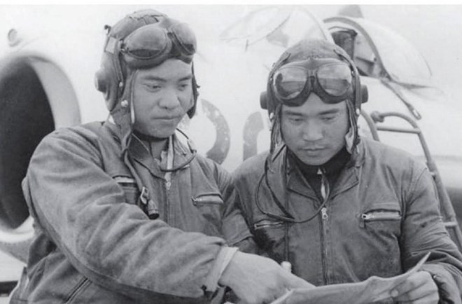 Khi ở trong trại giam, Norman đã nằng nặc đòi gặp người đã bắn hạ mình. Và khi nhận ra phi công Ngô Đức Mai mới chỉ 27 tuổi, kinh nghiệm 300 giờ bay đã "bẻ gẫy" mọi chiến thuật chống MiG mà ông nghĩ ra trước đó, tay phi công Mỹ này mới thật lòng tâm phục, khẩu phục.