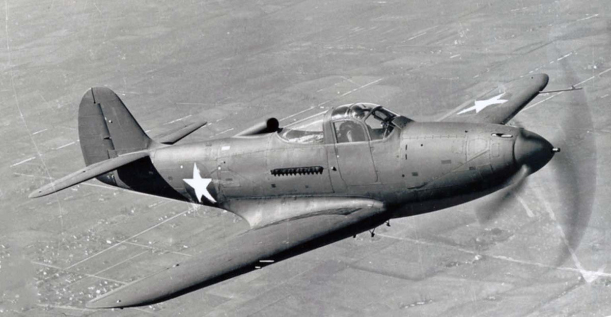 Quân Đồng minh ít sử dụng máy bay này trong các trận không chiến tầm cao ở các cuộc chiến phía Tây. Nhưng ở mặt trận phía Đông, các phi công Liên Xô và Đức thường đối đầu nhau ở độ cao trung bình và thấp, và luôn giành phân thắng. Trong toàn bộ thời gian cuộc chiến, Liên Xô đã nhận được 4.952 chiếc tiêm kích Airacobra.