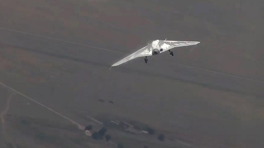 Quân đội Nga đã thử nghiệm khả năng phóng tên lửa đất đối không của máy bay, điều này cũng có nghĩa là máy bay có thể sử dụng khả năng tàng hình để xâm nhập, sử dụng bom tầm trung hoặc tên lửa không đối không tầm xa để săn xe tăng và cảnh báo sớm.