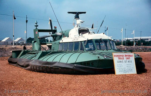 Năm 1965, dựa trên kinh nghiệm này, Hải quân Mỹ quyết định mua ba tàu SR.N5 từ Anh. Tại Mỹ, những tàu trên được công ty Bell Aerosystems sửa chữa lại theo yêu cầu của Hải quân Mỹ và hiện đại hóa chúng bằng cách trang bị vũ khí trên tàu. Phiên bản nâng cấp có ký hiệu SK-5 trong Hải quân Mỹ.