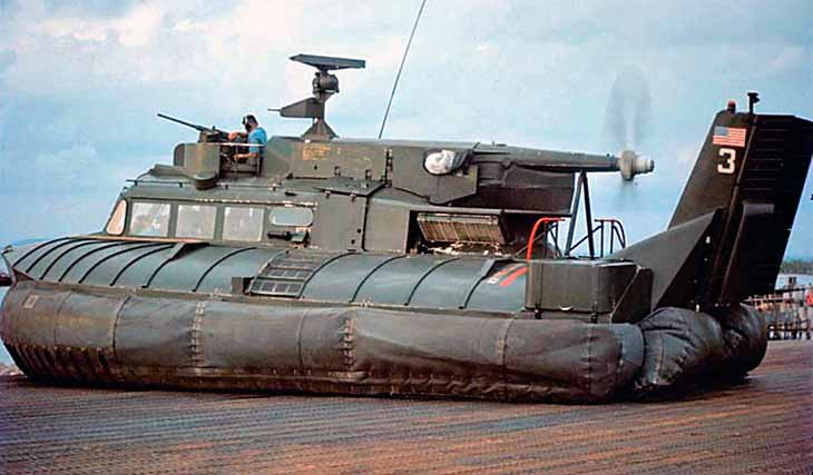 SK-5 được trang bị động cơ tuabin khí General Electric 7LM100-PJ102, có công suất tối đa lên tới 1.100 mã lực, cho tàu tốc độ tối đa 60 hải lý/giờ (khoảng 110 km/h). Bình nhiên liệu 1.150 lít, đủ để đi quãng đường 165 hải lý (khoảng 306 km). Dự trữ nhiên liệu tuần tra bình thường khoảng 7 giờ.