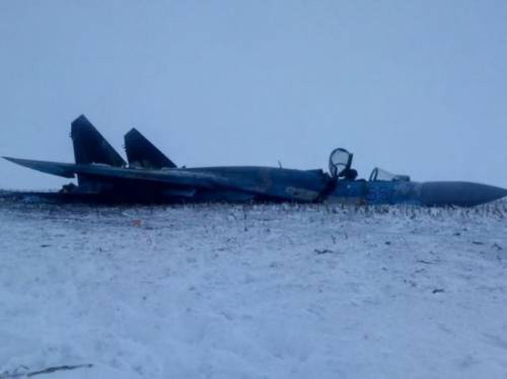 Tuy nhiên các nỗ lực hiện đại hóa và bảo dưỡng Su-27 của Ukraine rất hạn chế do không được quan tâm đúng mức. Trong khi các phi công chỉ có trung bình 40 giờ bay mỗi năm, có nghĩa là cường độ sử dụng số máy bay này rất thấp. Chỉ tính riêng trong năm 2018, hai chiếc Su-27 của Ukraine đã bị rơi, phi công thiệt mạng.