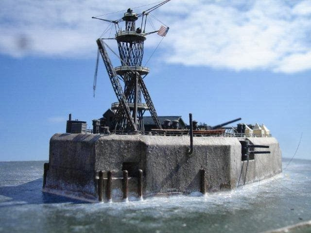 Khẩu đội Roberts được trang bị 4 pháo 152 mm, trong ụ cố định để bảo vệ bãi thủy lôi. Khẩu đội cuối cùng không có tên riêng, được triển khai ba pháo 76 mm, trong đó hai khẩu làm nhiệm vụ phòng không.