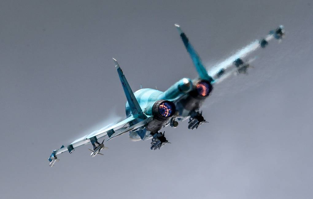 Hơn 120 chiếc Su-34 hiện đang được biên chế trong Quân đội Nga. Với một số gói nâng cấp đã được lên kế hoạch, chiếc Fullback dự kiến sẽ tiếp tục là phương tiện tiến công mặt đất chủ lực, của lực lượng tiêm kích tấn công của Nga, trong nhiều năm tới.