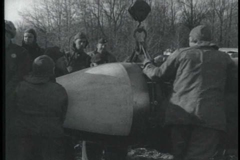 Khẩu Little David được thiết kế bởi các kỹ sư tại Mesta Machinery, một trong những công ty công nghiệp hàng đầu ở Pittsburgh, bang Pennsylvania. Đạn thử nghiệm cho khẩu cối Little David được tạo ra theo đơn đặt hàng của chính phủ, bởi các kỹ sư tại phòng thí nghiệm quân sự Babcock &amp; Wilcox ở Akron, bang Ohio.