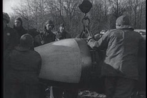 Khẩu Little David được thiết kế bởi các kỹ sư tại Mesta Machinery, một trong những công ty công nghiệp hàng đầu ở Pittsburgh, bang Pennsylvania. Đạn thử nghiệm cho khẩu cối Little David được tạo ra theo đơn đặt hàng của chính phủ, bởi các kỹ sư tại phòng thí nghiệm quân sự Babcock &amp; Wilcox ở Akron, bang Ohio.