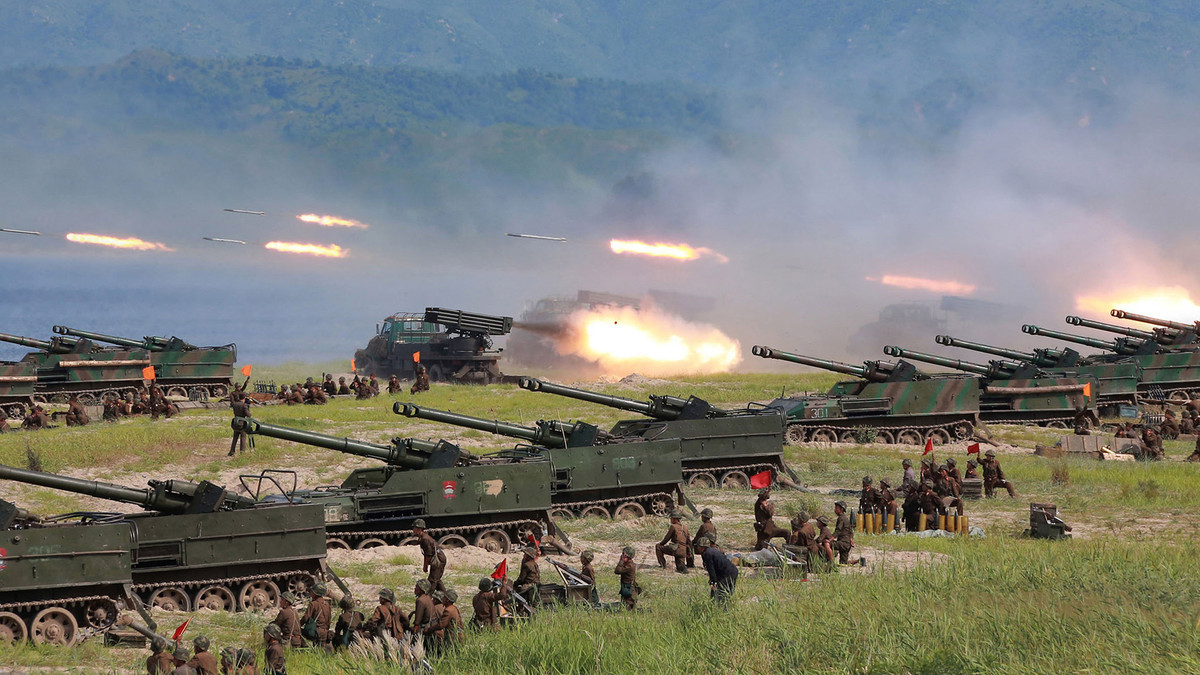 Trong trường hợp xảy ra chiến tranh, kế hoạch của Triều Tiên là sử dụng hỏa lực áp đảo lực lượng Mỹ và tổ chức tiến công chợp nhoáng qua biên giới, được gọi là kế hoạch "Chiếm Hàn Quốc; tất cả các con đường đến Pusan trong ba ngày".