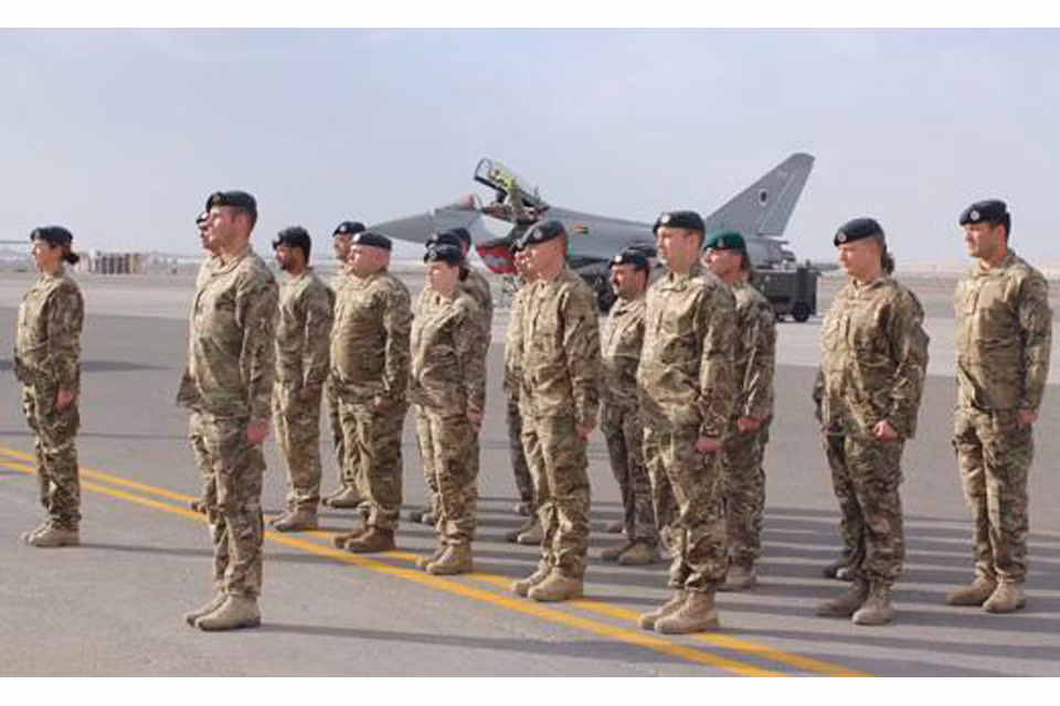 Hiện Mỹ có hai căn cứ không quân tại UAE (căn cứ ở Al Minhad và Al-Dhafra); những chiếc F-35A lần đầu tiên được triển khai ở đó vào tháng 4/2019. Ngoài ra, căn cứ Hải quân Fujairah đóng vai trò như một điểm hỗ trợ cho Hải quân Mỹ.