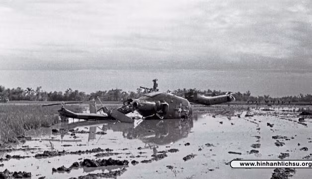 Từ năm 1970-1972, chiến sĩ Lê Xuân Tưởng (sinh năm 1950, quê Lệ Thủy, Quảng Bình) đã cùng với đồng đội của anh tiêu diệt tới 37 máy bay Mỹ bằng DShK, trong đó có 2 chiếc máy bay phản lực F-4 Phantom. Đặc biệt, trong trận đánh ngày 02/07/1970 ở căn cứ Dốc Mây, chỉ trong 30 phút, Lê Xuân Tưởng đã bắn hạ tới 5 chiếc máy bay UH-1A của Mỹ.