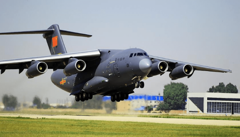 Theo một số thông tin, Trung Quốc cũng đang xây dựng hệ thống hầm tránh bom, boongke để chứa các máy bay chiến đấu và đã di chuyển một số trung đoàn pháo tầm xa, xe tăng và tên lửa phòng không đến các trận địa chuẩn bị sẵn. 