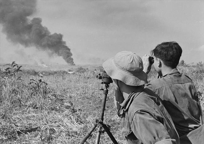 Bộ Tư lệnh chiến dịch nhận định khu vực chủ yếu mà địch cố giữ là Chơn Thành, Đồng Xoài, thị xã Phước Long, Bình Long, Bù Đốp. Trong đó, Đồng Xoài là mắt xích quan trọng và là một trong những cứ điểm mạnh trong tuyến phòng thủ Sông Bé, bảo vệ hướng Bắc Sài Gòn, quân ta quyết định tiêu diệt chi khu Đồng Xoài là trận then chốt.