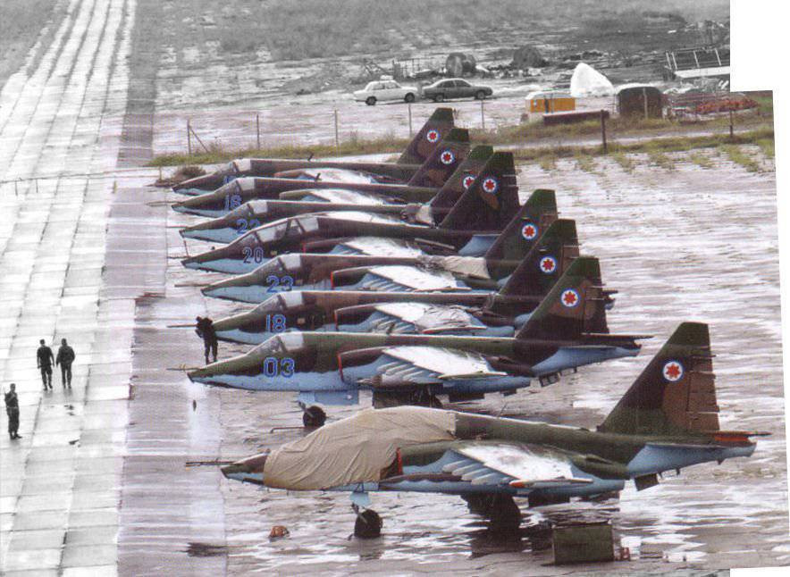 Để cố gắng duy trì số vũ khí có “khả năng” nhất của Gruzia, nước này cố gắng mua các phụ tùng từ Ukraine hoặc các quốc gia thuộc Khối Warszawa trước đây. Trong tương lai, Gruzia dự kiến sẽ thay thế Su-25KM bằng UAV tấn công do Israel sản xuất. Nguồn ảnh: QQ.