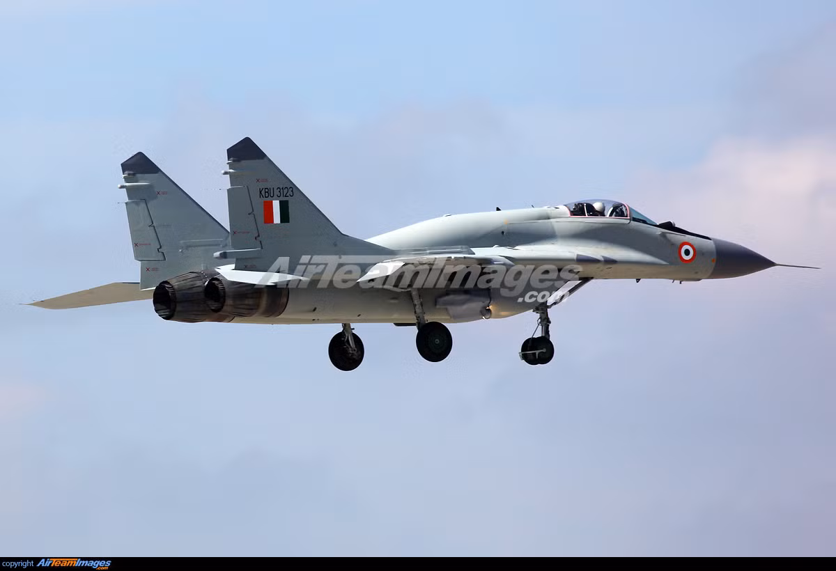 Trong thời gian diễn ra triển lãm MAKS 21, Nga đã chuyển cho Ấn Độ một đề nghị thương mại, cung cấp 21 máy bay chiến đấu MiG-29, và việc hiện đại hóa tất cả các máy bay chiến đấu MiG-29 của Ấn Độ, lên phiên bản MiG-29UPG; công việc sẽ được hoàn thành vào năm 2022.