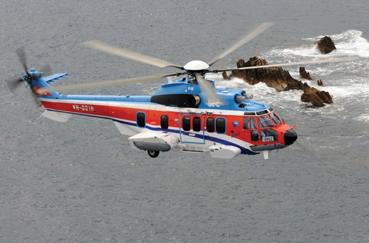 Tiếp theo là trực thăng EC-225LP, hai chiếc EC-225LP được Quân chủng Hải quân tiếp nhận từ Tổng Công ty trực thăng Việt Nam (VNH) - Binh đoàn 18 từ ngày 25/12/2011.