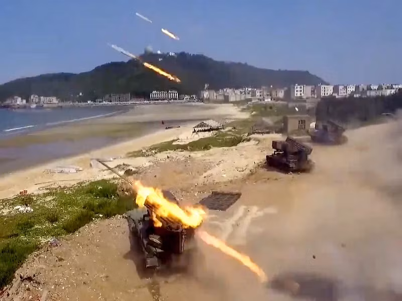 Hợp đồng mua trực thăng này có ý nghĩa quan trọng với Trung Quốc, vì nó diễn ra trong bối cảnh Trung Quốc và Đài Loan, khó có thể có một cuộc "đoàn tụ" bằng biện pháp hòa bình, mà phải dùng đến vũ lực. 