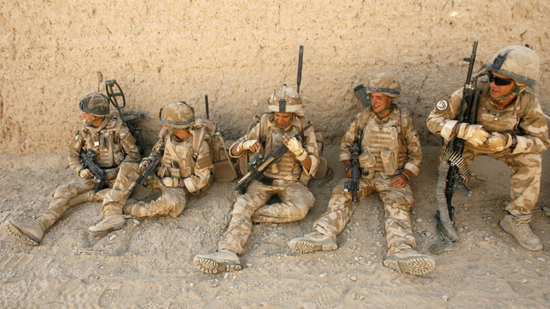 Vào thời điểm đó, Mỹ có thể dựa vào “Mặt trận thống nhất Hồi giáo Afghanistan” (còn được gọi là “Liên minh phương Bắc”), khi đó kiểm soát phần phía bắc của lãnh thổ Afghanistan. Tuy nhiên, sau 20 năm với sự hiện diện quân sự của khối NATO tại Afghanistan, những phong trào chống đối Taliban này không còn nữa.