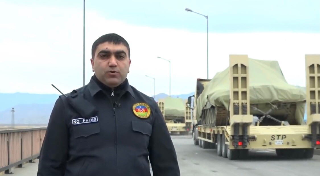 Lần này, nơi tập trận sẽ là ở Thổ Nhĩ Kỳ và hàng loạt khí tài hạng nặng Azerbaijan được vận chuyển từ vùng Nakhichevan tới cửa khẩu biên giới Sadarak.