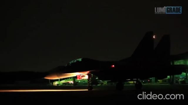 Giờ đây, các học viện bay Không quân Trung Quốc cho học viên phi công lên không trung, ngay cả khi thời tiết xấu và tầm nhìn kém. Chấm dứt việc chiếu sáng đường băng bằng đèn khi huấn luyện ban đêm.