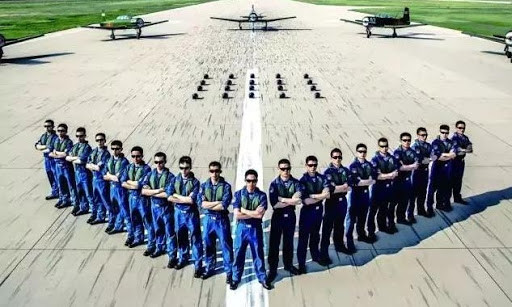 Huấn luyện nghiêm ngặt hơn với trọng tâm là tính thực tiễn và tính độc lập của phi công là nỗ lực thứ ba, được cho là yếu tố quan trọng nhất, để rèn luyện tâm lý và bản lĩnh của phi công.